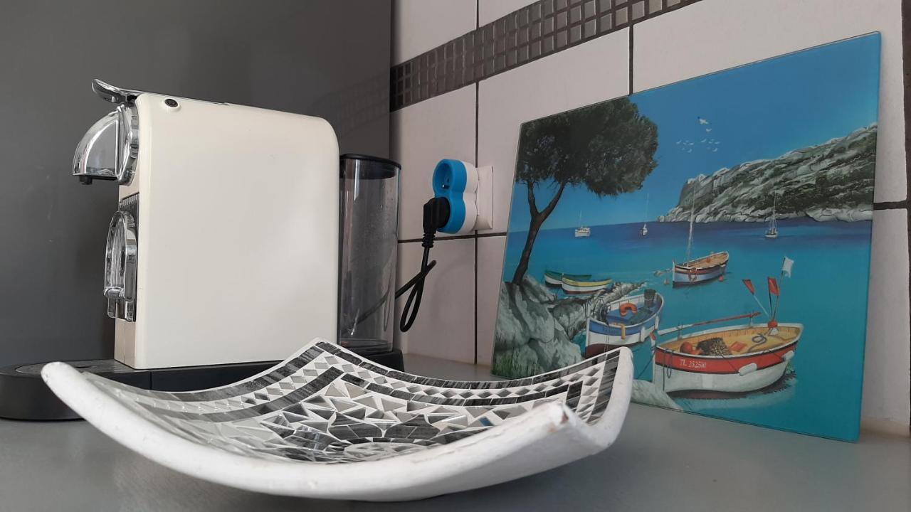 Апартаменты Les Bains De Mer - Station Balneaire Les Sablettes Ла-Сейн-сюр-Мер Экстерьер фото