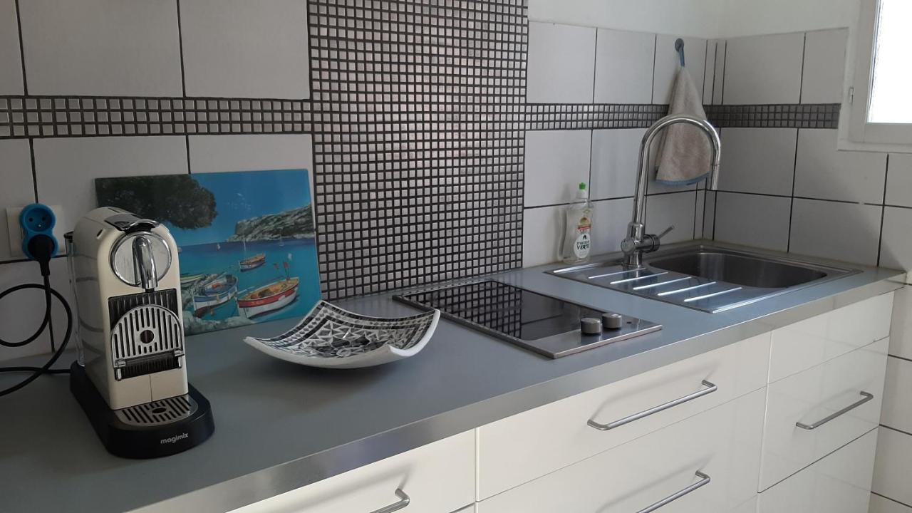 Апартаменты Les Bains De Mer - Station Balneaire Les Sablettes Ла-Сейн-сюр-Мер Экстерьер фото